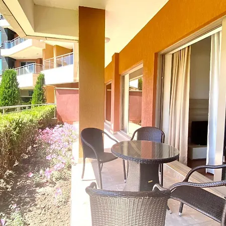 Family Apartment *